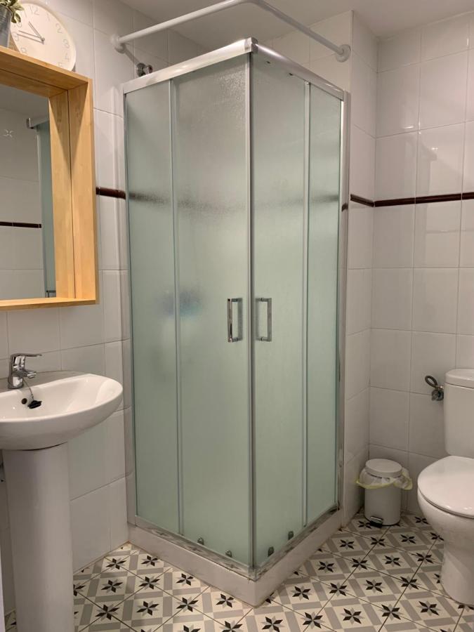 Habitacion Centrica Con Aire Acondicionado Bano Privado Nevera กาดาเกส ภายนอก รูปภาพ